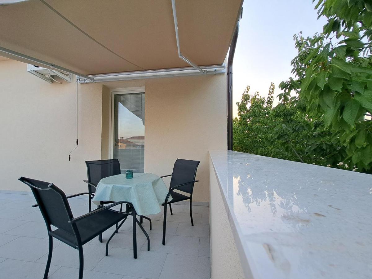 Guesthouse Emma Zára Kültér fotó